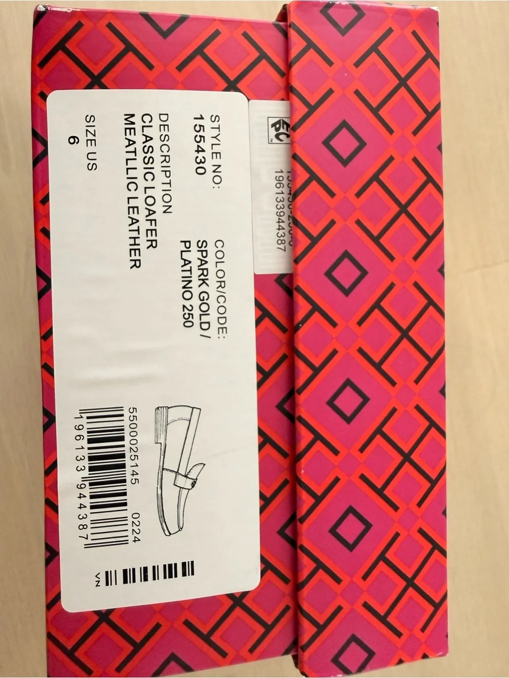 Tory Burch Classic Loafers - Spark Gold Metallic Leather - size 6 - brand new